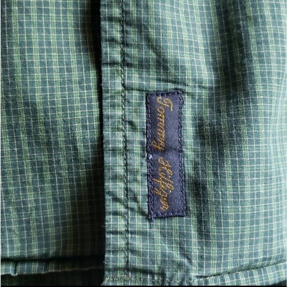 Men's Tommy Hilfiger long sleeve button down shirt. - Picture 5 of 8